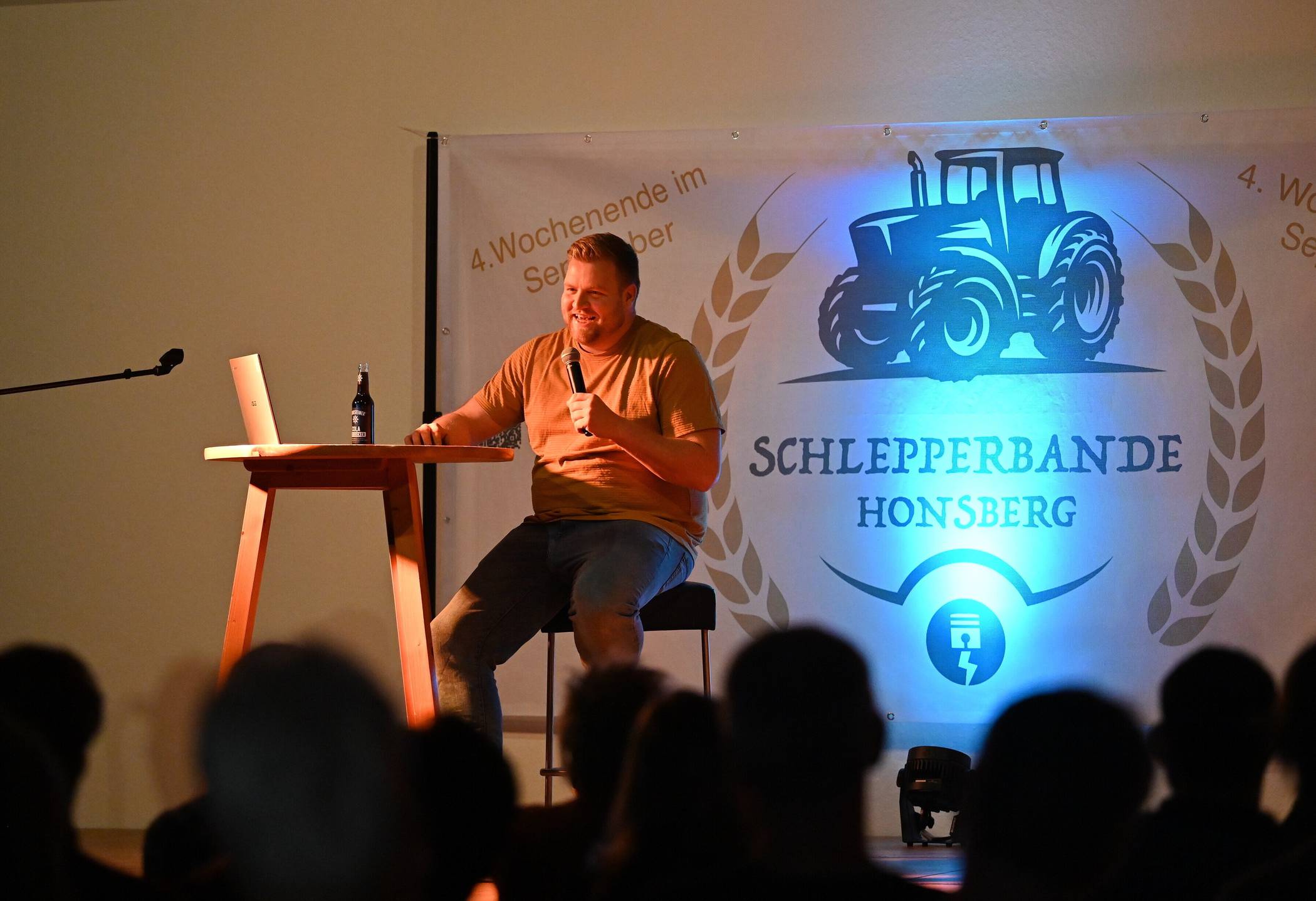 Komiker Tobias Beitzel zu Gast bei der Schlepperbande